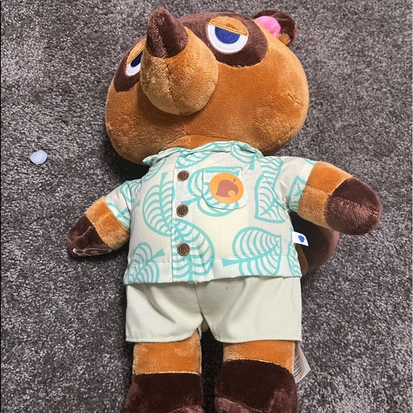 Animal Crossing™: New Horizons Tom Nook - Summer - Picture 3 of 4